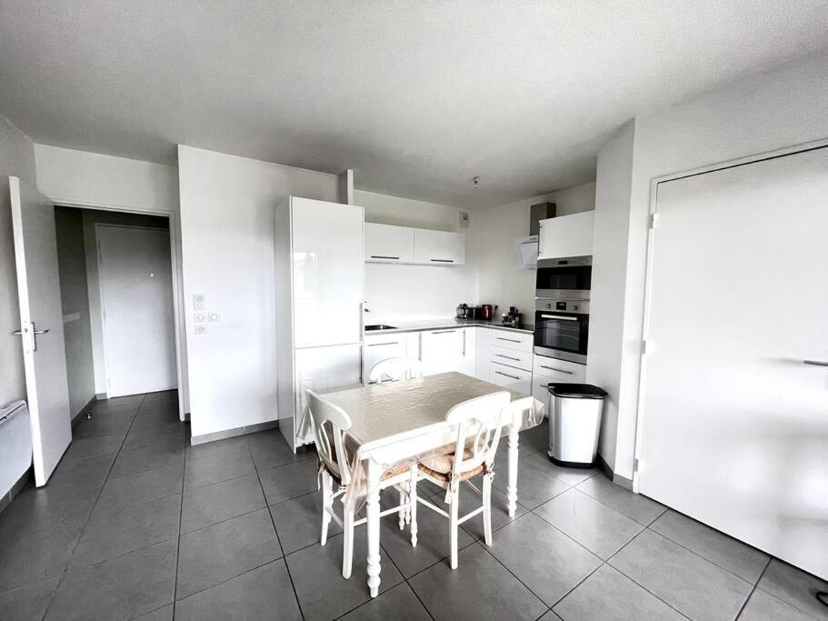 Ferienwohnung Spacieux T2 + Parking A 5 Min D'Aix Aix-en-Provence Exterior foto
